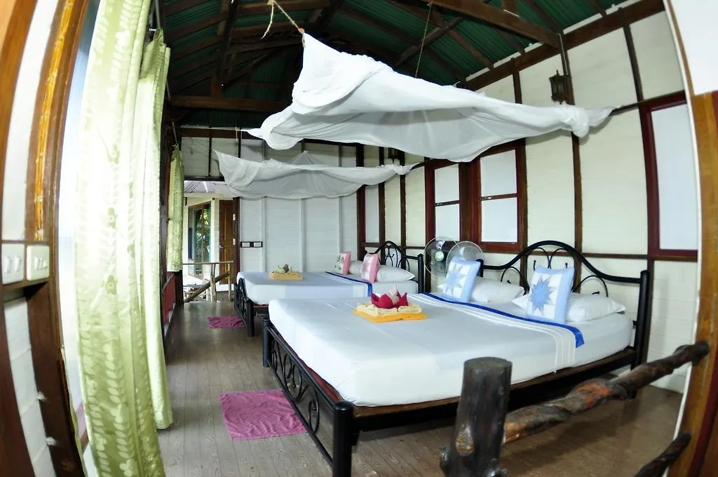 Tohko Beach Resort 피피섬 태국