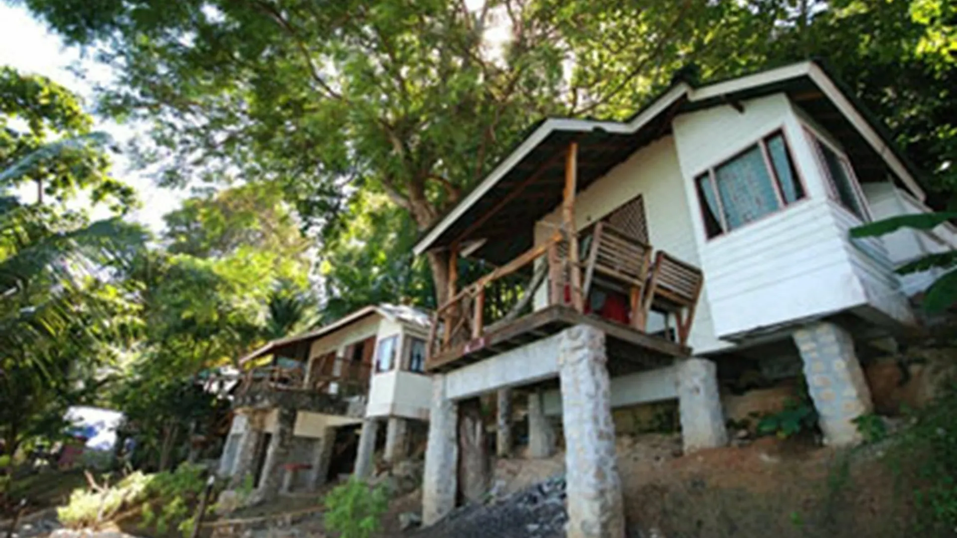 Tohko Beach Resort 피피섬 2*,